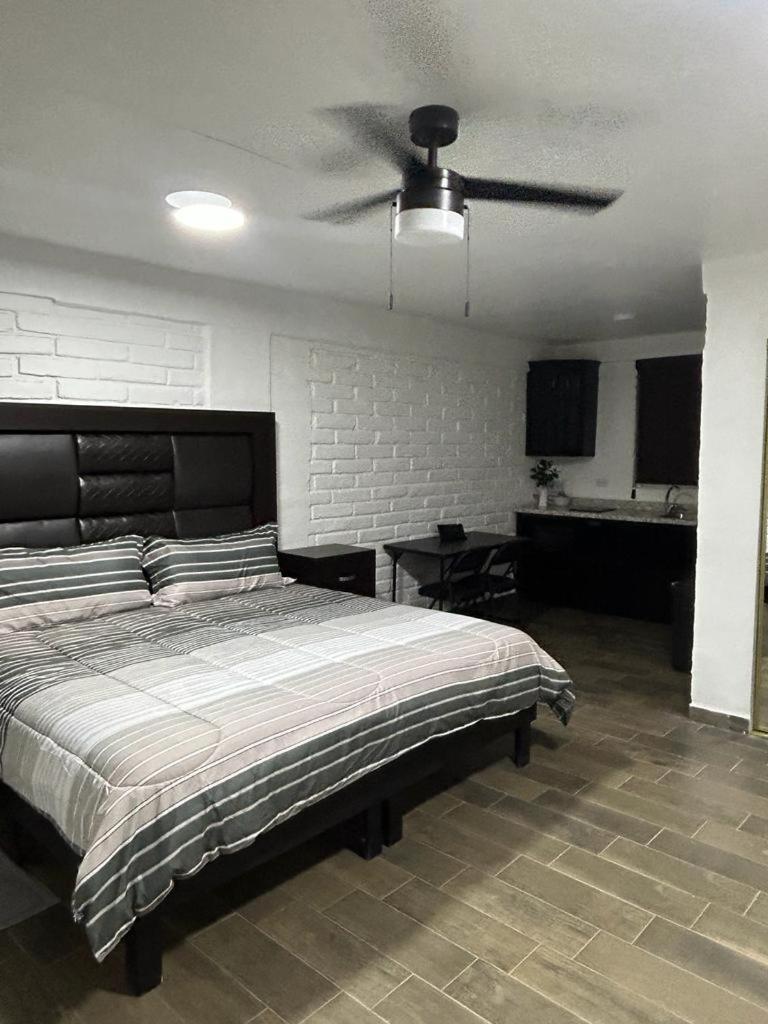 Hotel And Suites Cananea エクステリア 写真