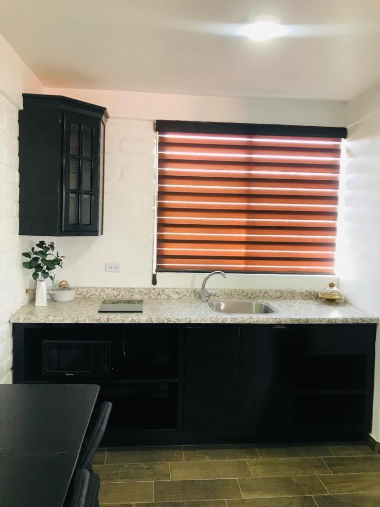 Hotel And Suites Cananea エクステリア 写真