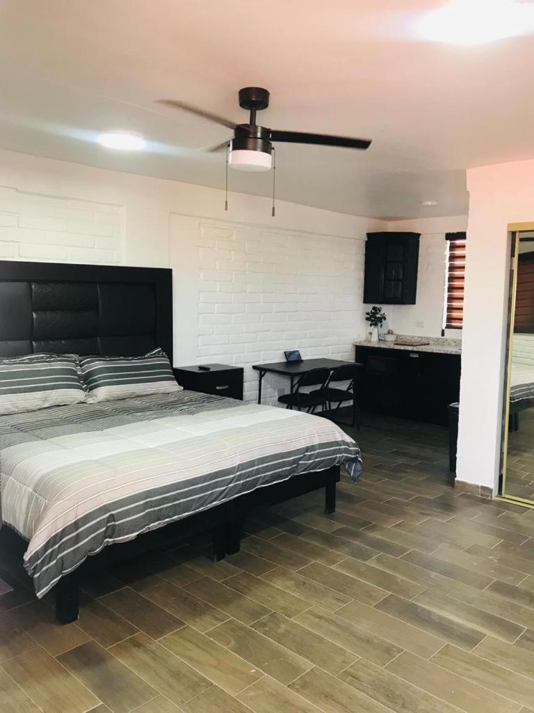 Hotel And Suites Cananea エクステリア 写真