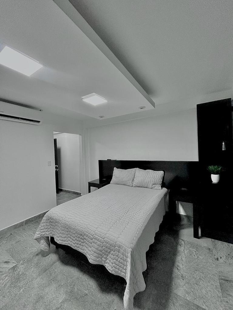 Hotel And Suites Cananea エクステリア 写真
