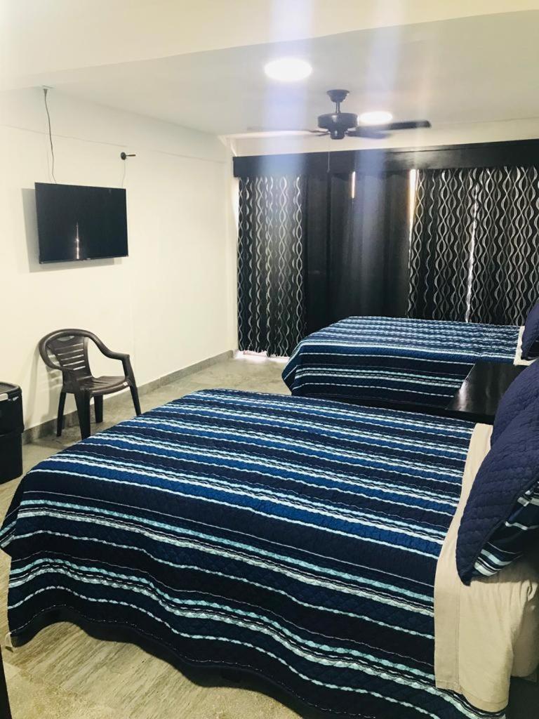 Hotel And Suites Cananea エクステリア 写真